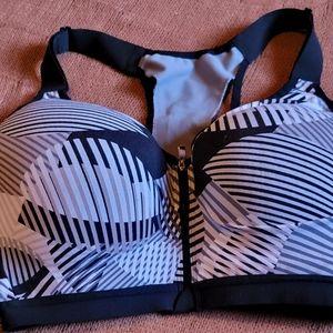 Victoria's secret  sports bra size 34 ddd